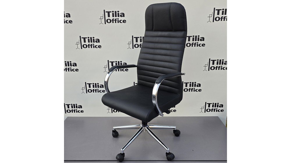 Tilia Nora modern makam koltuğu, siyah döşemeli, akıcı tasarım ve krom yıldız ayak.